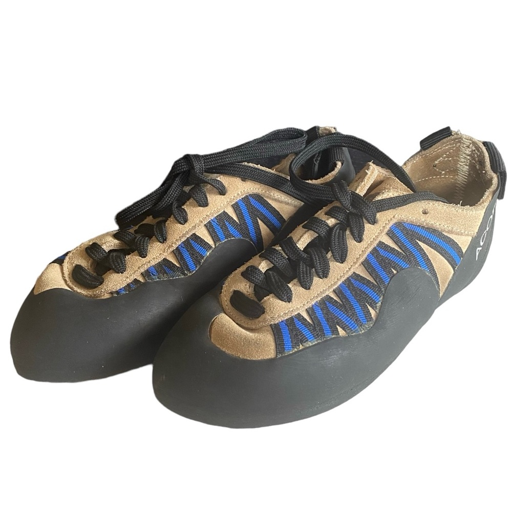Rock climbing shoes , Acopa Aztec, Women’s size 6, tan and blue